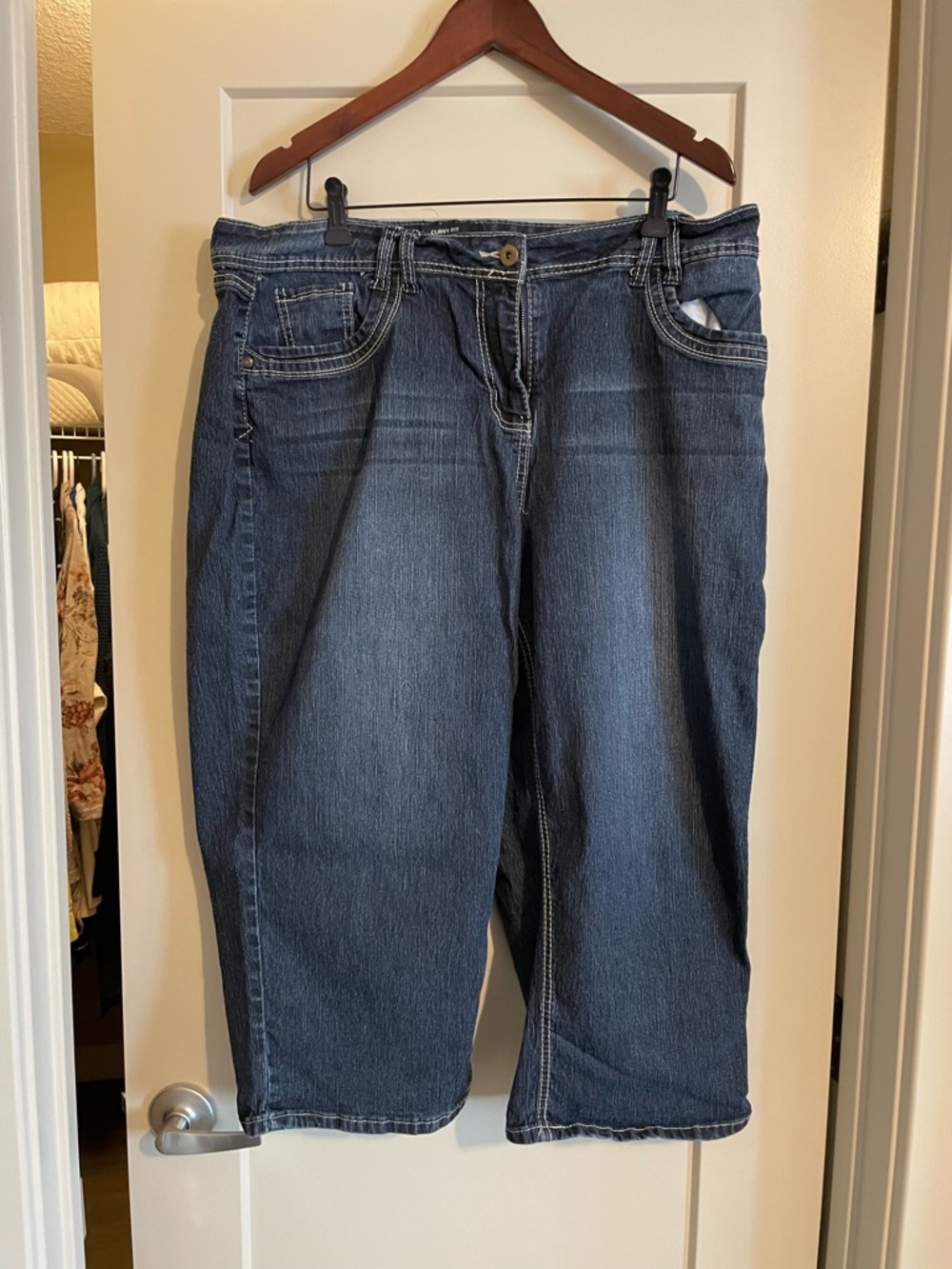 Penningtons Medium Blue Relaxed capri jeans